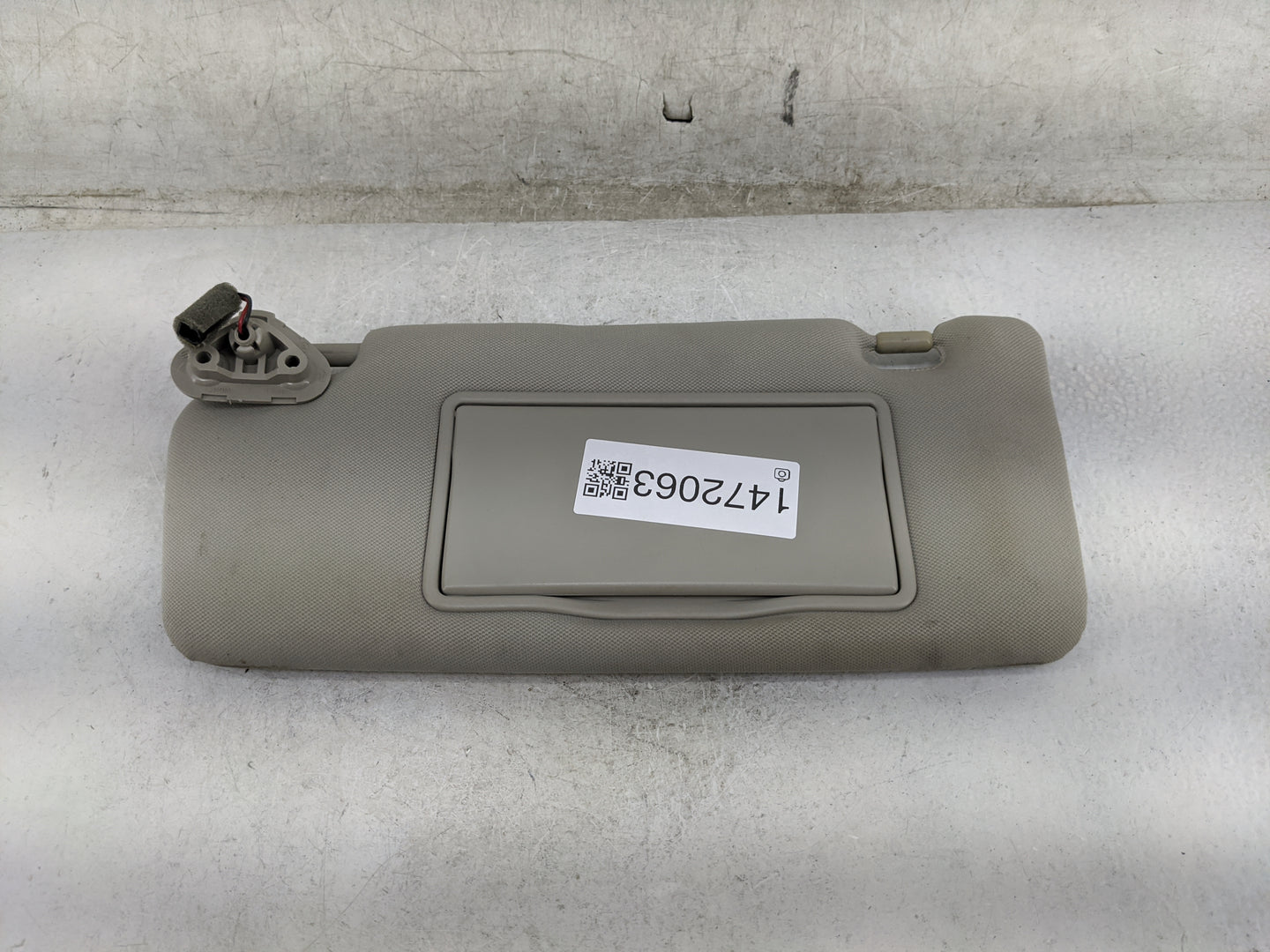 2006-2009 Subaru Legacy Sun Visor Shade Replacement Driver Left Mirror Fits Fits 2006 2007 2008 2009 OEM Used Auto Parts - O