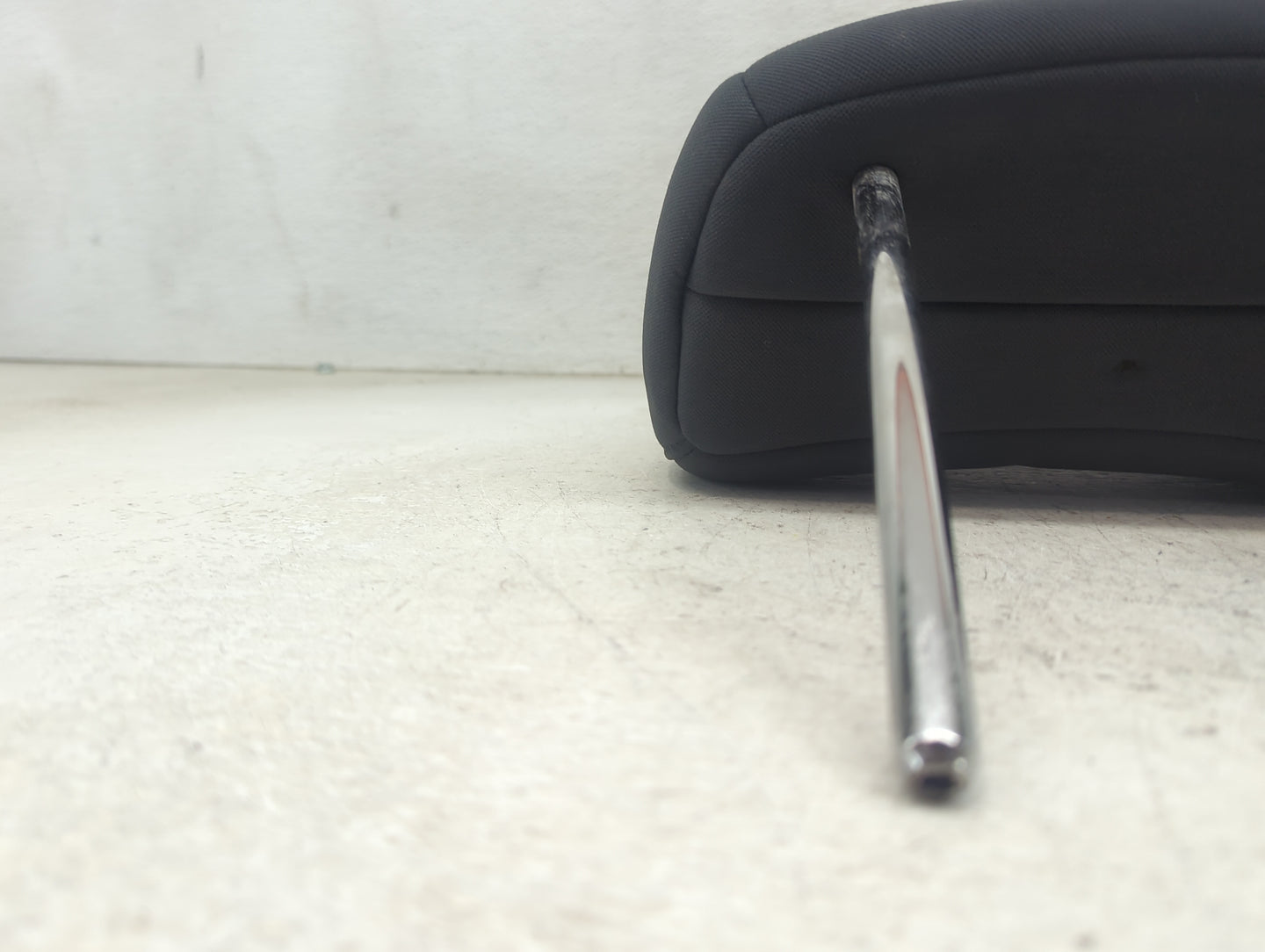 2006 Subaru Legacy Headrest Head Rest Front Driver Seat Black - Oemusedautoparts1.com