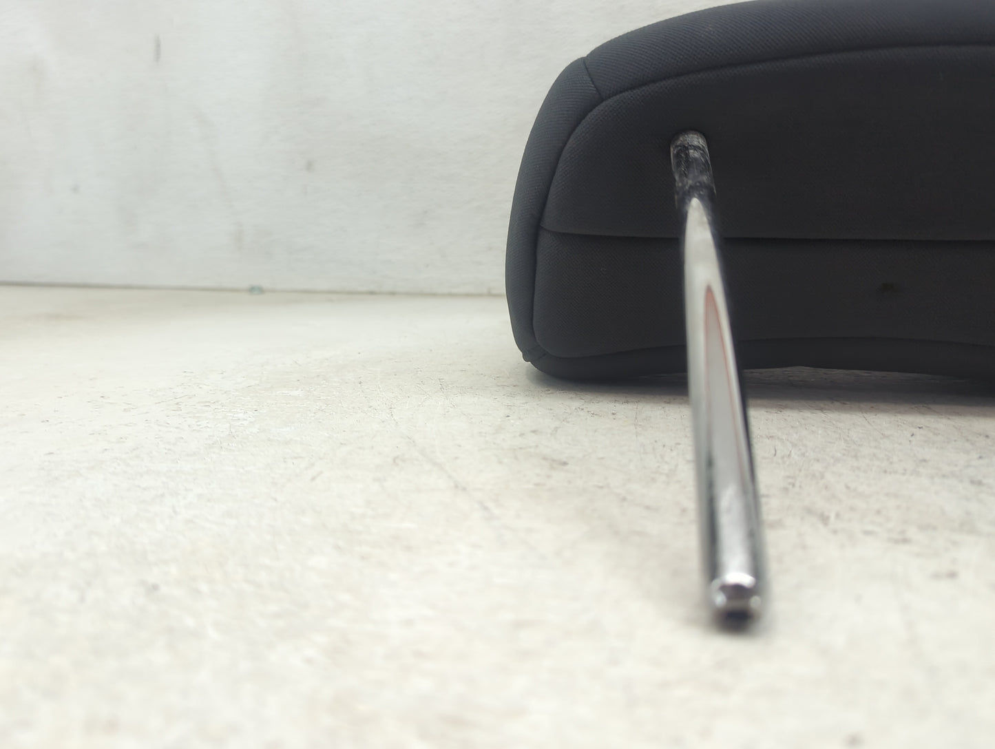 2006 Subaru Legacy Headrest Head Rest Front Driver Seat Black - Oemusedautoparts1.com
