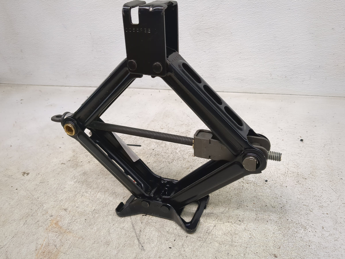 2006 Subaru Legacy Spare Scissor Car Jack Black 1513141 - Oemusedautoparts1.com