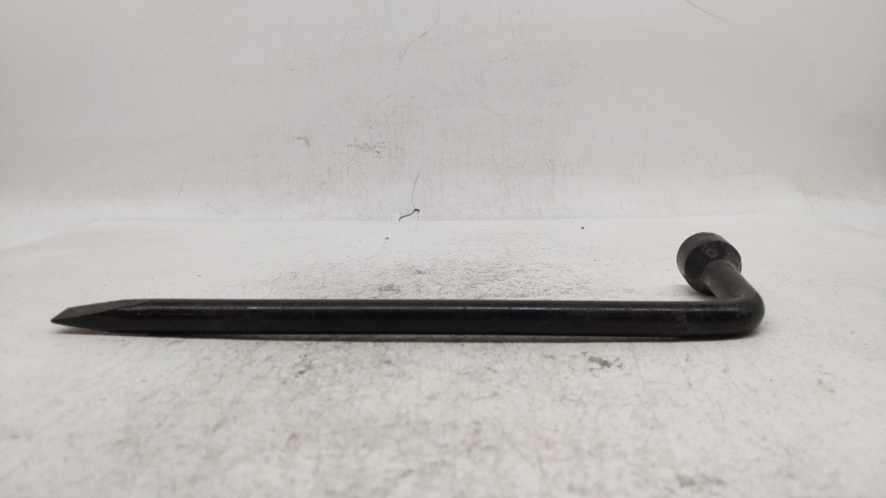2006 Subaru Legacy CROWBAR - Oemusedautoparts1.com