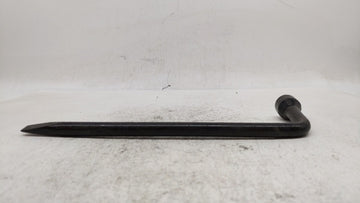 2006 Subaru Legacy CROWBAR