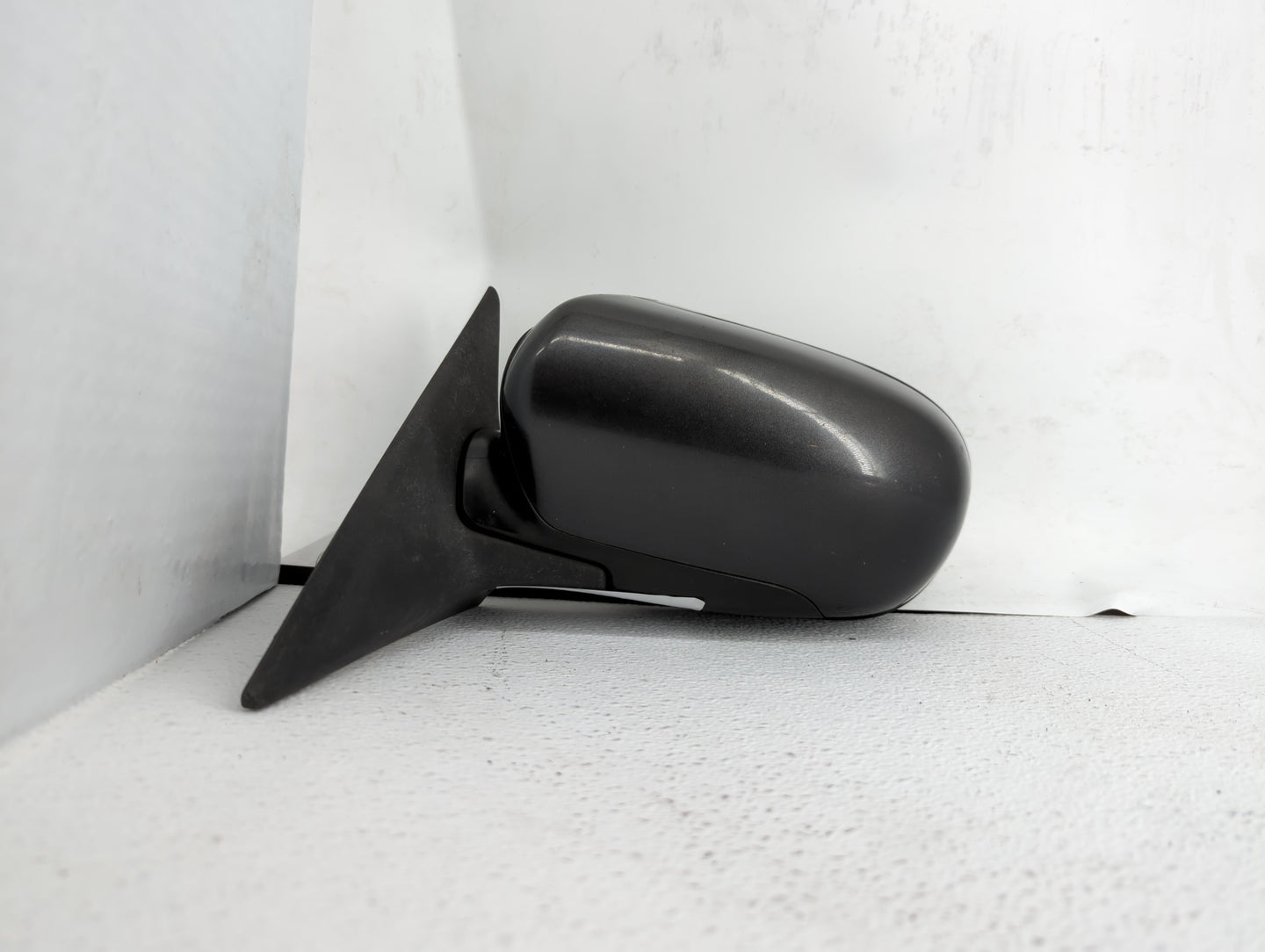 2005-2009 Subaru Legacy Driver Side View Mirror - Left Door Mirror OEM Used - Oemusedautoparts1.com