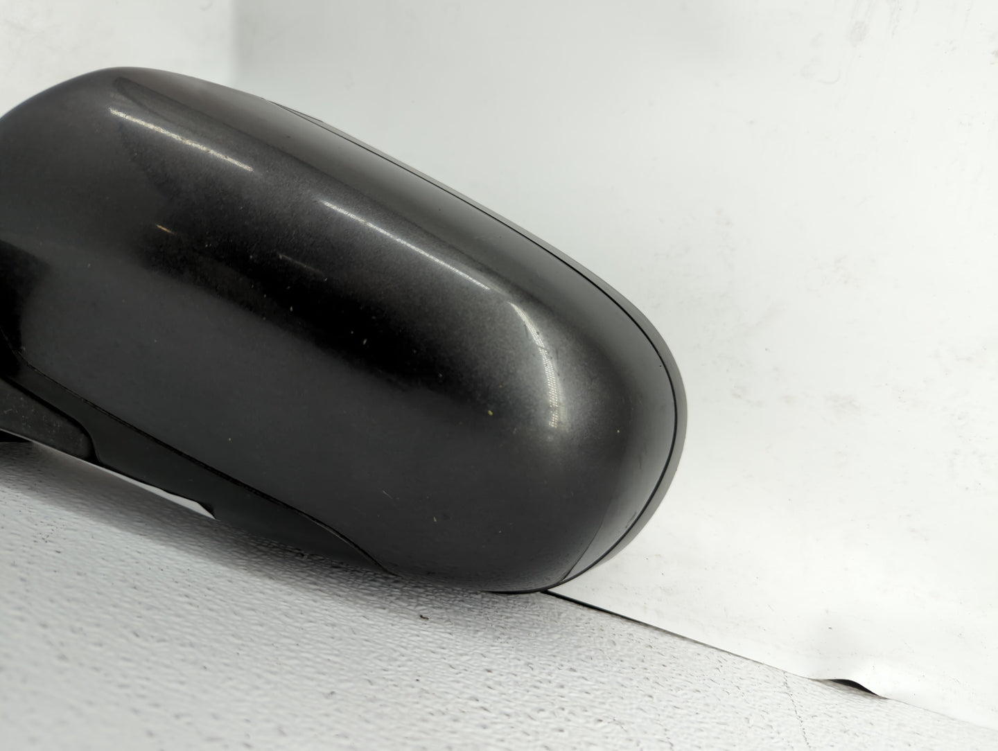 2005-2009 Subaru Legacy Driver Side View Mirror - Left Door Mirror OEM Used - Oemusedautoparts1.com