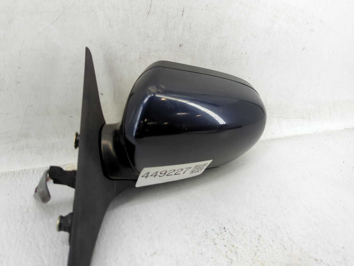 2005-2009 Subaru Legacy Driver Side View Mirror - Left Door Mirror OEM Used - Oemusedautoparts1.com
