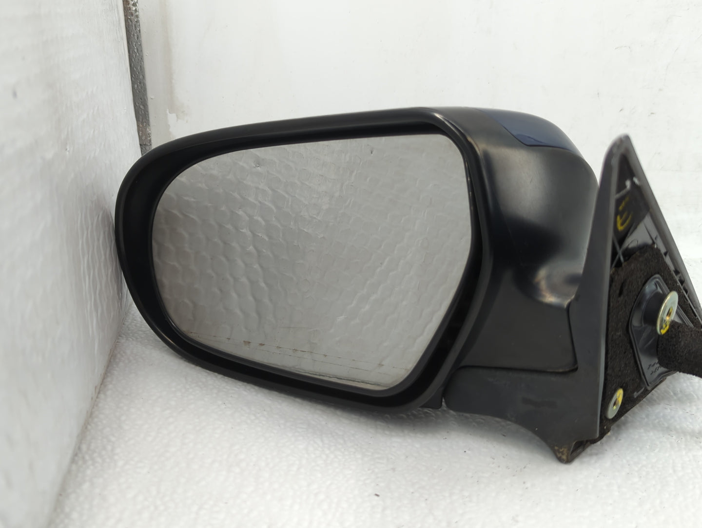 2005-2009 Subaru Legacy Driver Side View Mirror - Left Door Mirror OEM Used - Oemusedautoparts1.com