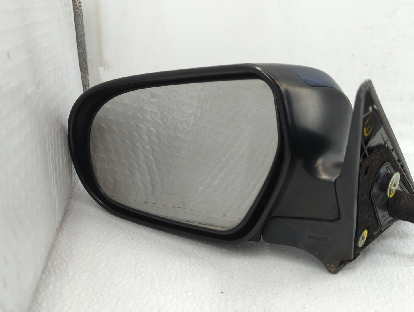 2005-2009 Subaru Legacy Driver Side View Mirror - Left Door Mirror OEM Used - Oemusedautoparts1.com