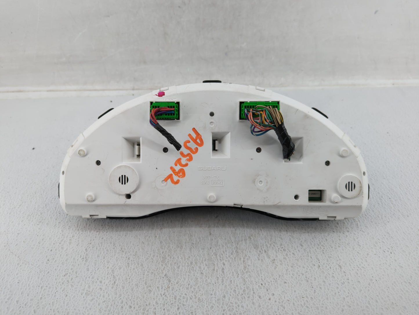 2006 Subaru Legacy Instrument Cluster Speedometer Gauges P/N:85014AG24A Fits OEM Used Auto Parts - Oemusedautoparts1.com