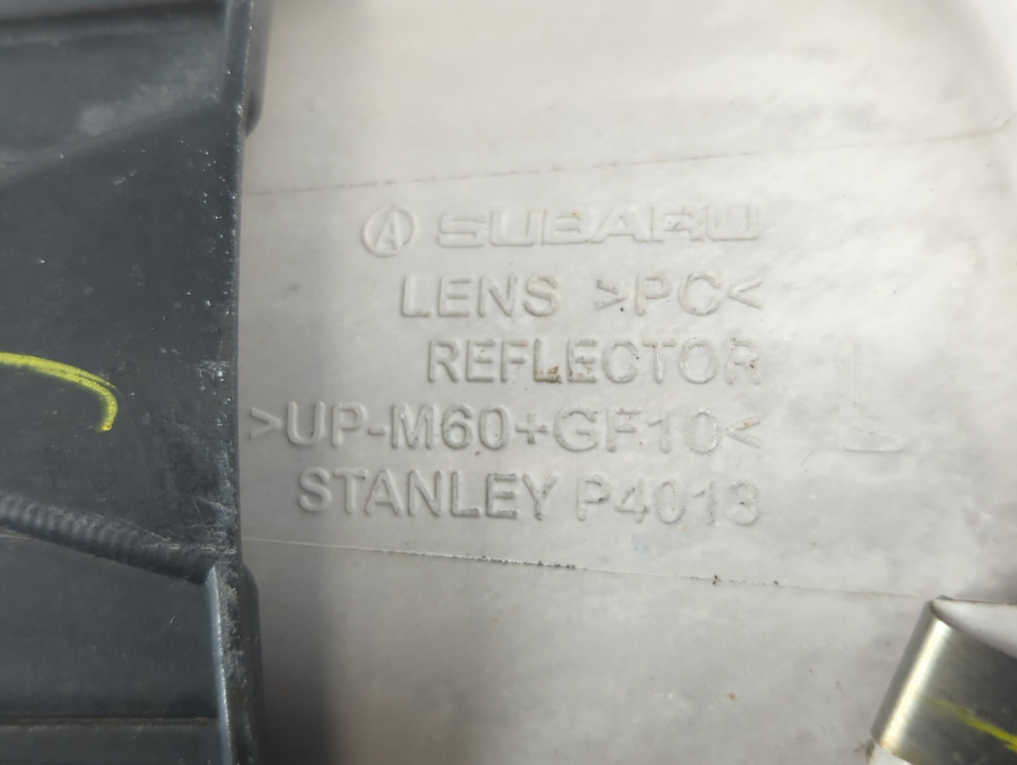 2005-2006 Subaru Legacy Driver Left Oem Fog Light Lamp - Oemusedautoparts1.com