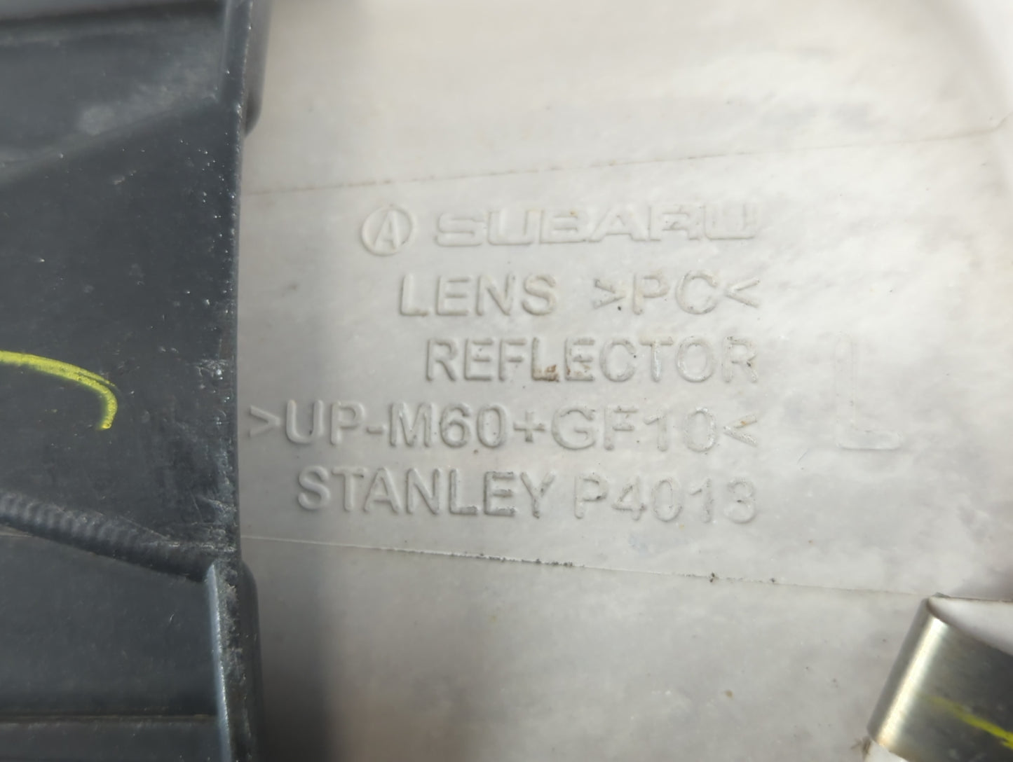 2005-2006 Subaru Legacy Driver Left Oem Fog Light Lamp - Oemusedautoparts1.com