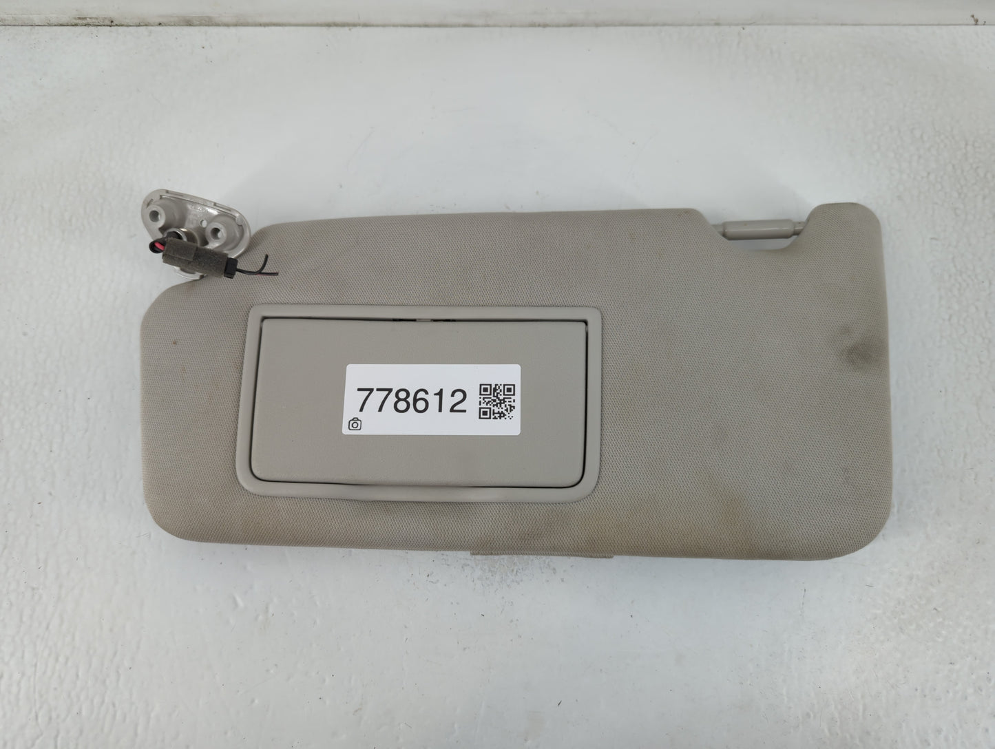 2010-2014 Subaru Legacy Sun Visor Shade Replacement Driver Left Mirror Fits Fits 2010 2011 2012 2013 2014 OEM Used Auto Part