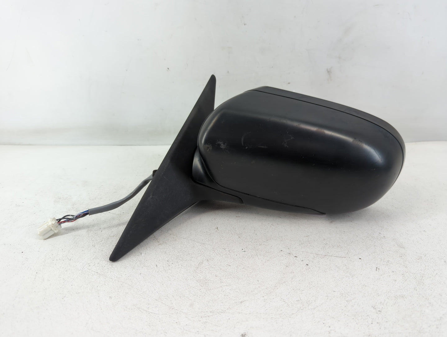 2005-2009 Subaru Legacy Driver Side View Mirror - Left Door Mirror OEM Used - Oemusedautoparts1.com