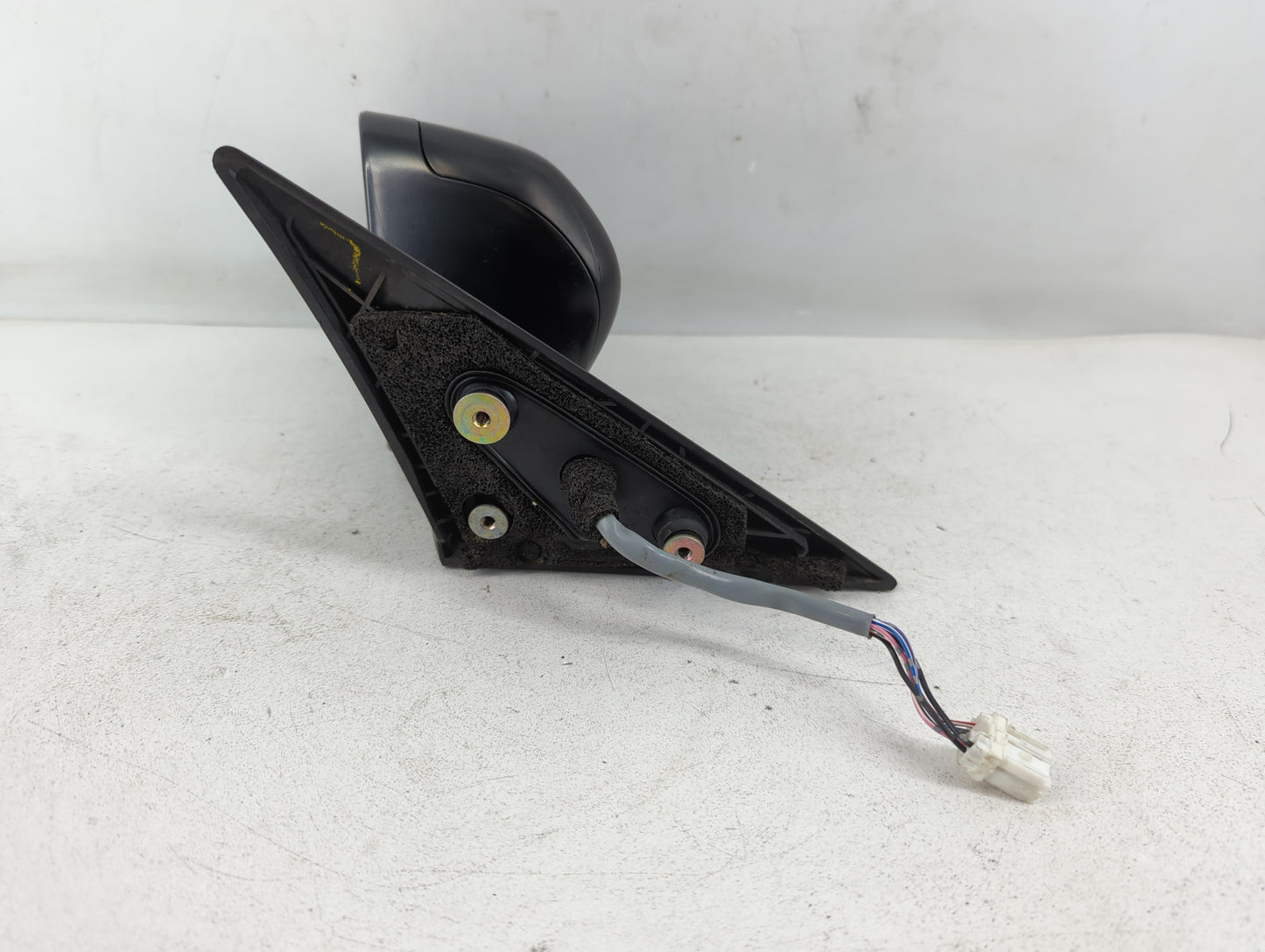 2005-2009 Subaru Legacy Driver Side View Mirror - Left Door Mirror OEM Used - Oemusedautoparts1.com