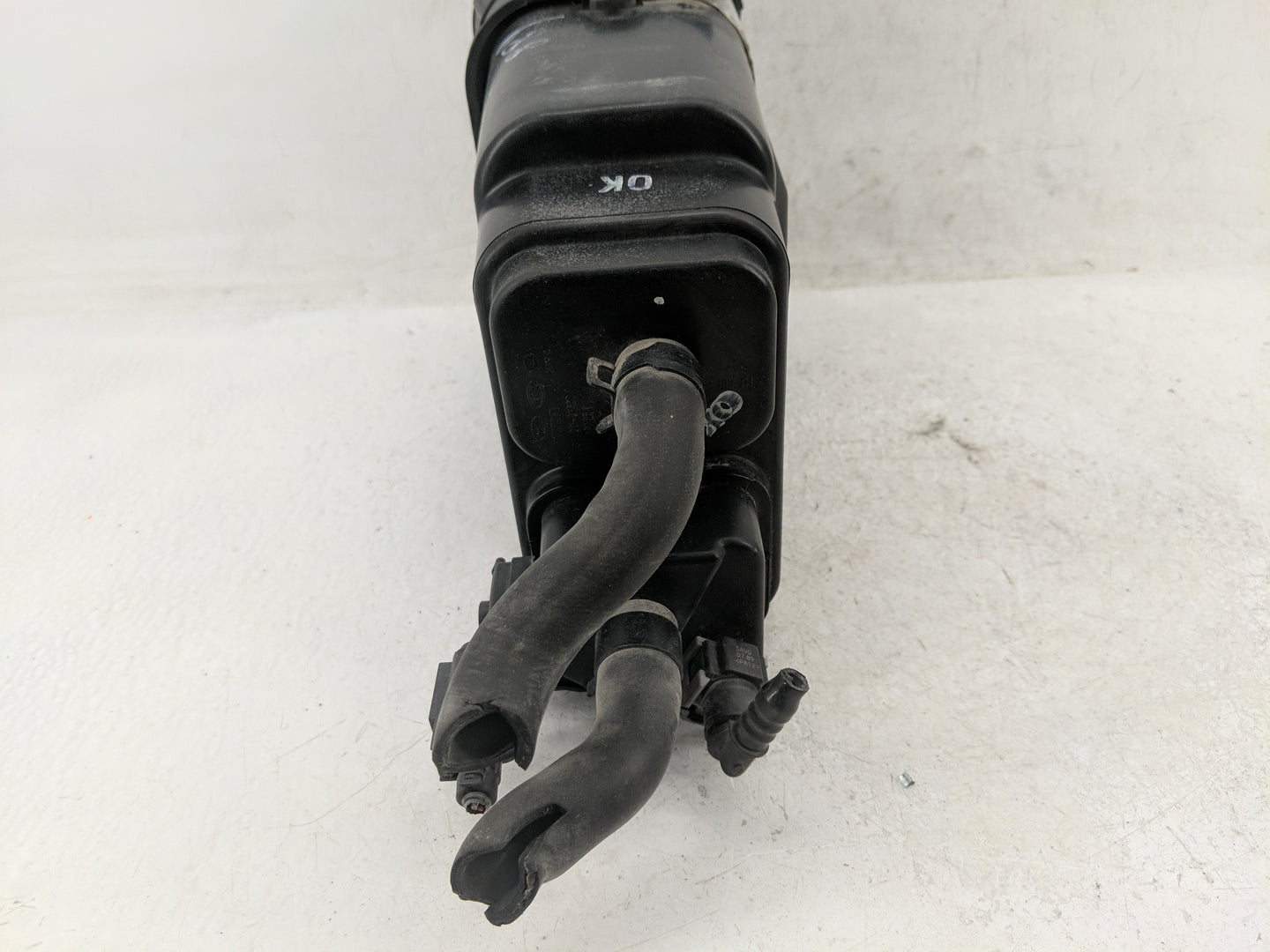 2006 Subaru Outback Fuel Vapor Charcoal Canister - Oemusedautoparts1.com