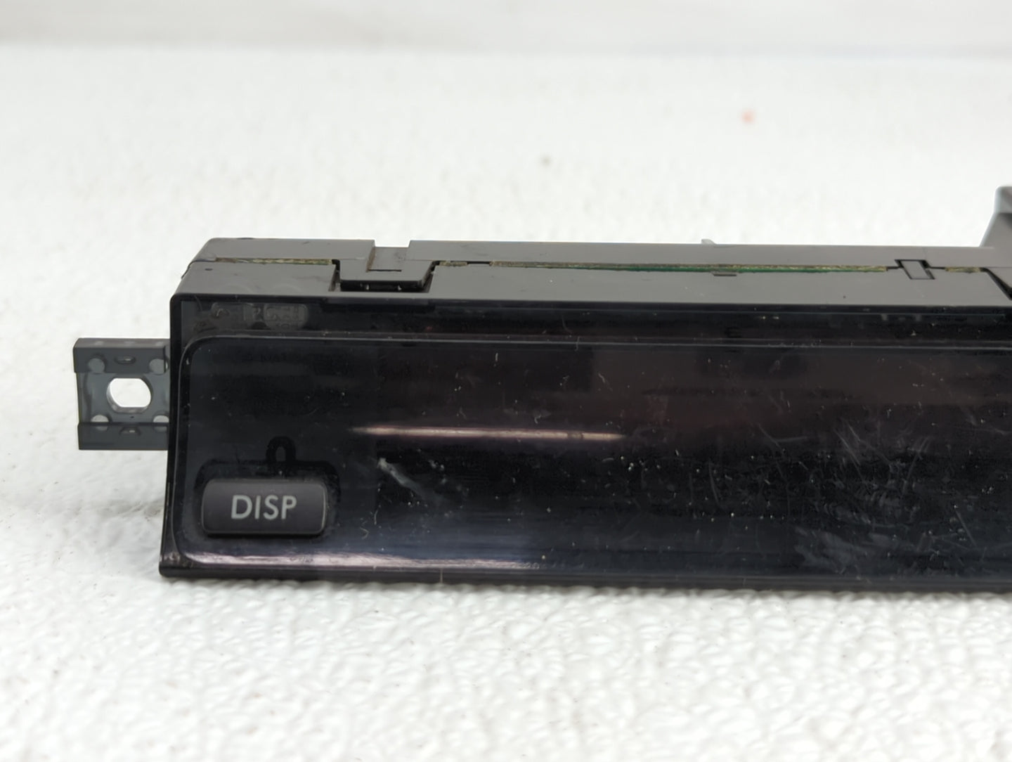 2006 Subaru Outback Center Vent Cubby Clock Display - Oemusedautoparts1.com
