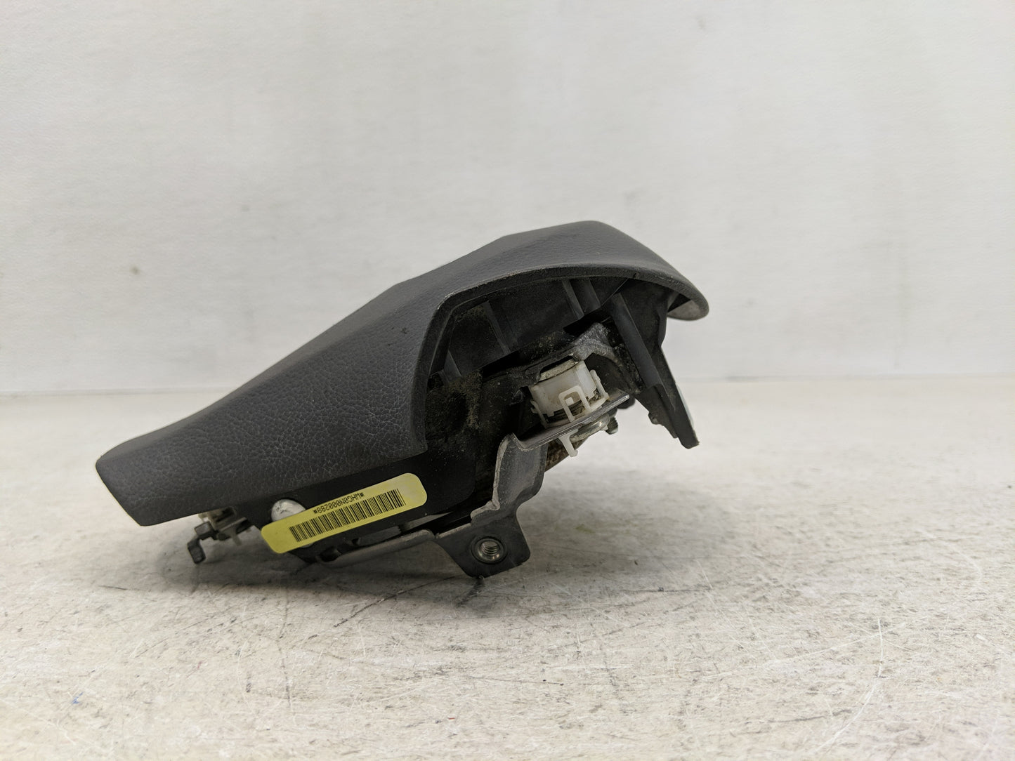 2006 Subaru Tribeca Air Bag Driver Left Steering Wheel Mounted P/N:98211XA03AMW Fits OEM Used Auto Parts - Oemusedautoparts1