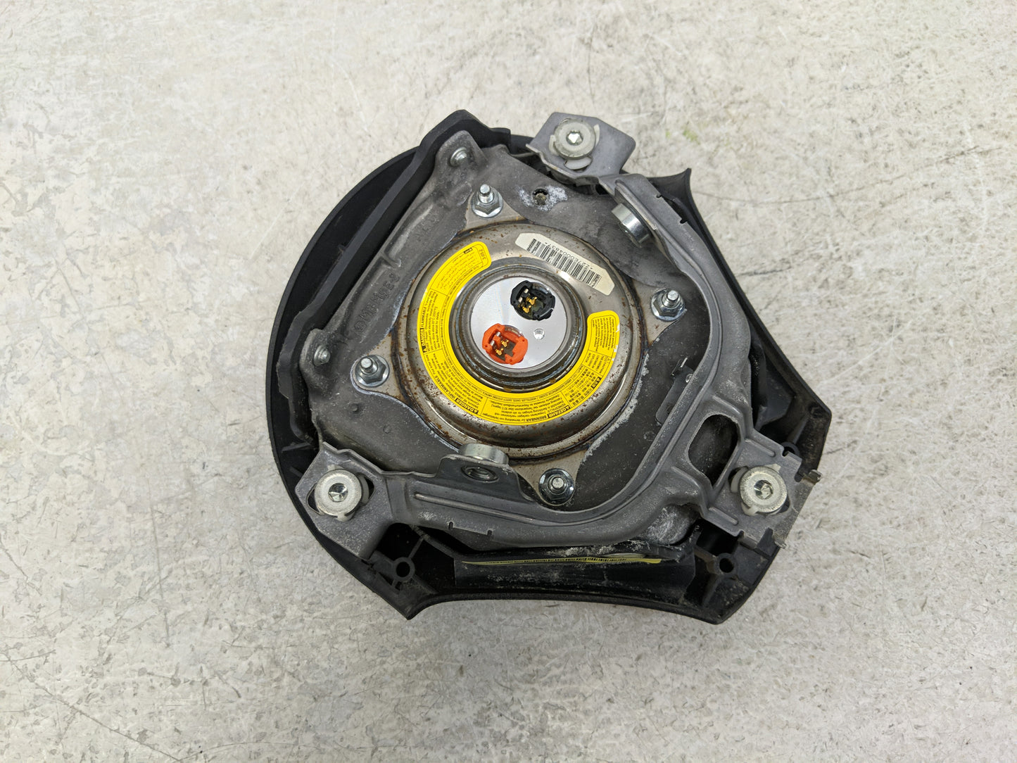 2006 Subaru Tribeca Air Bag Driver Left Steering Wheel Mounted P/N:98211XA03AMW Fits OEM Used Auto Parts - Oemusedautoparts1
