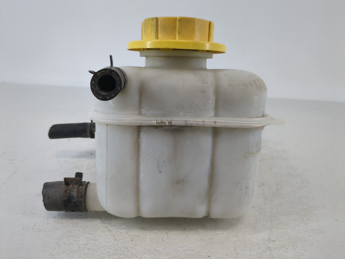 2004-2008 Suzuki Forenza Radiator Coolant Overflow Expansion Tank Bottle 1111951 - Oemusedautoparts1.com