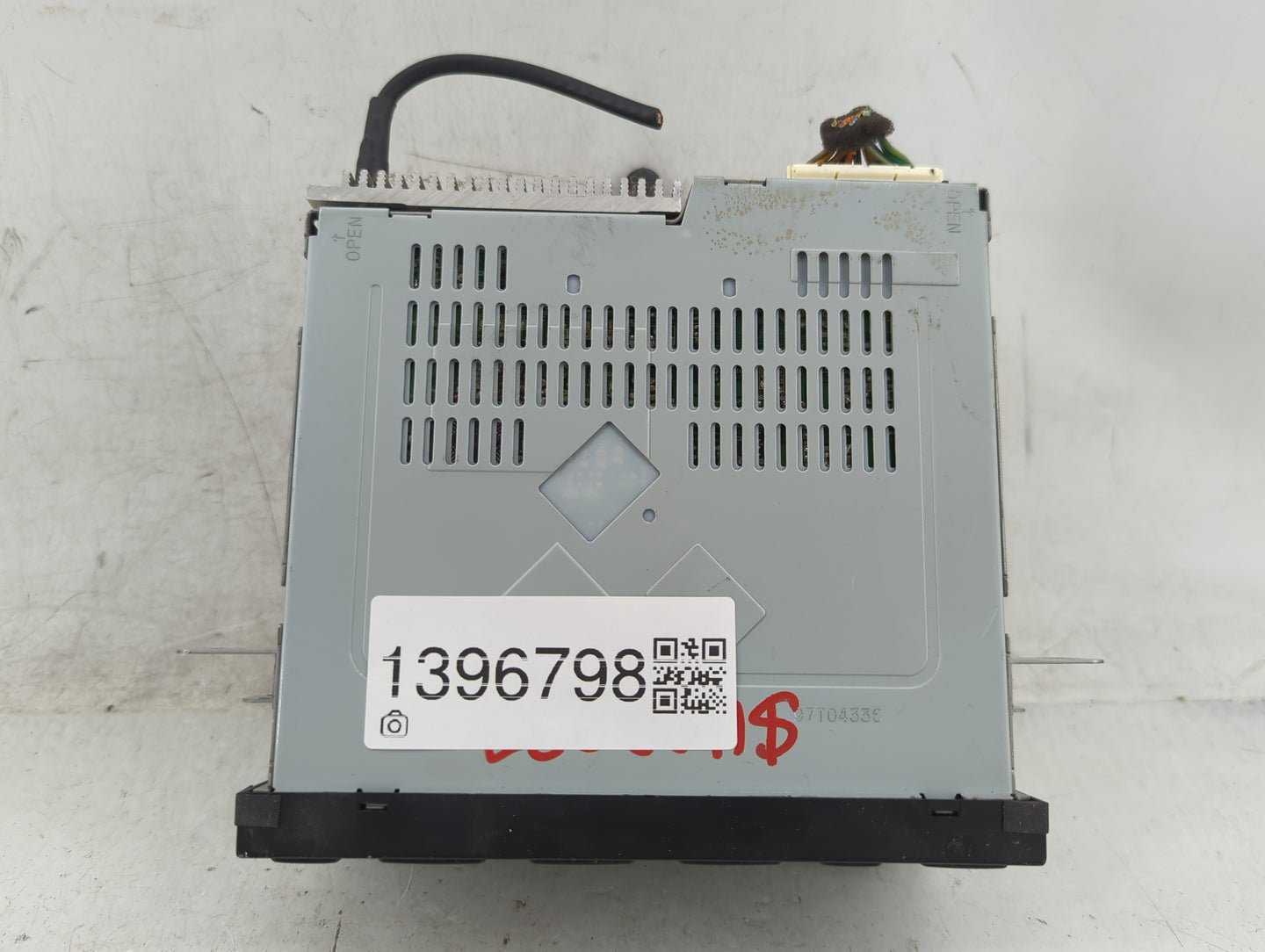 2004-2008 Suzuki Forenza Radio AM FM Cd Player Receiver Replacement P/N:96 437 609 Fits Fits 2004 2005 2006 2007 2008 OEM Us