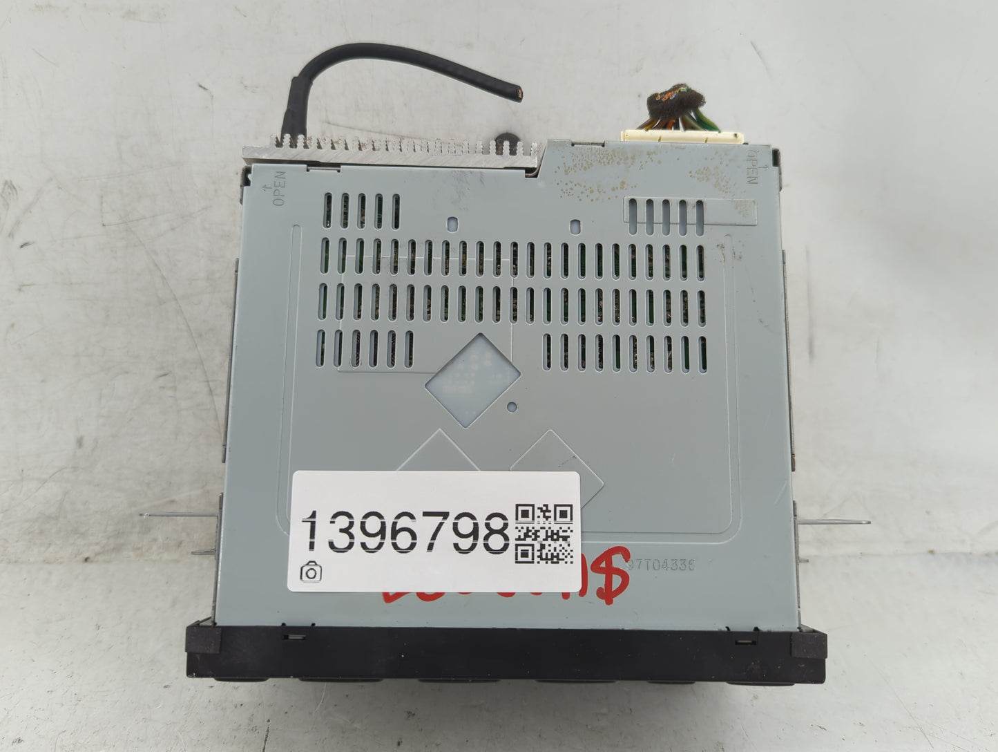 2004-2008 Suzuki Forenza Radio AM FM Cd Player Receiver Replacement P/N:96 437 609 Fits Fits 2004 2005 2006 2007 2008 OEM Us