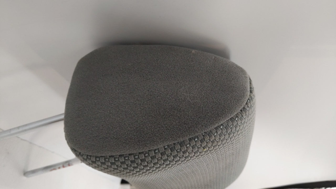 2005-2008 Suzuki Forenza Headrest Head Rest Front Driver Passenger Seat - Oemusedautoparts1.com
