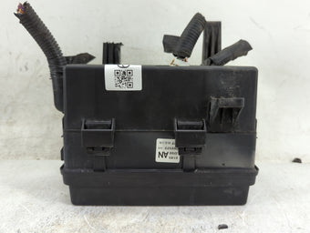 compare product 2004-2008 Suzuki Forenza Fusebox Fuse Box Panel Relay Module P/N:0185J200AN J200AN Fits Fits 2004 2005 2006 2007 2008 OEM Used Auto Parts