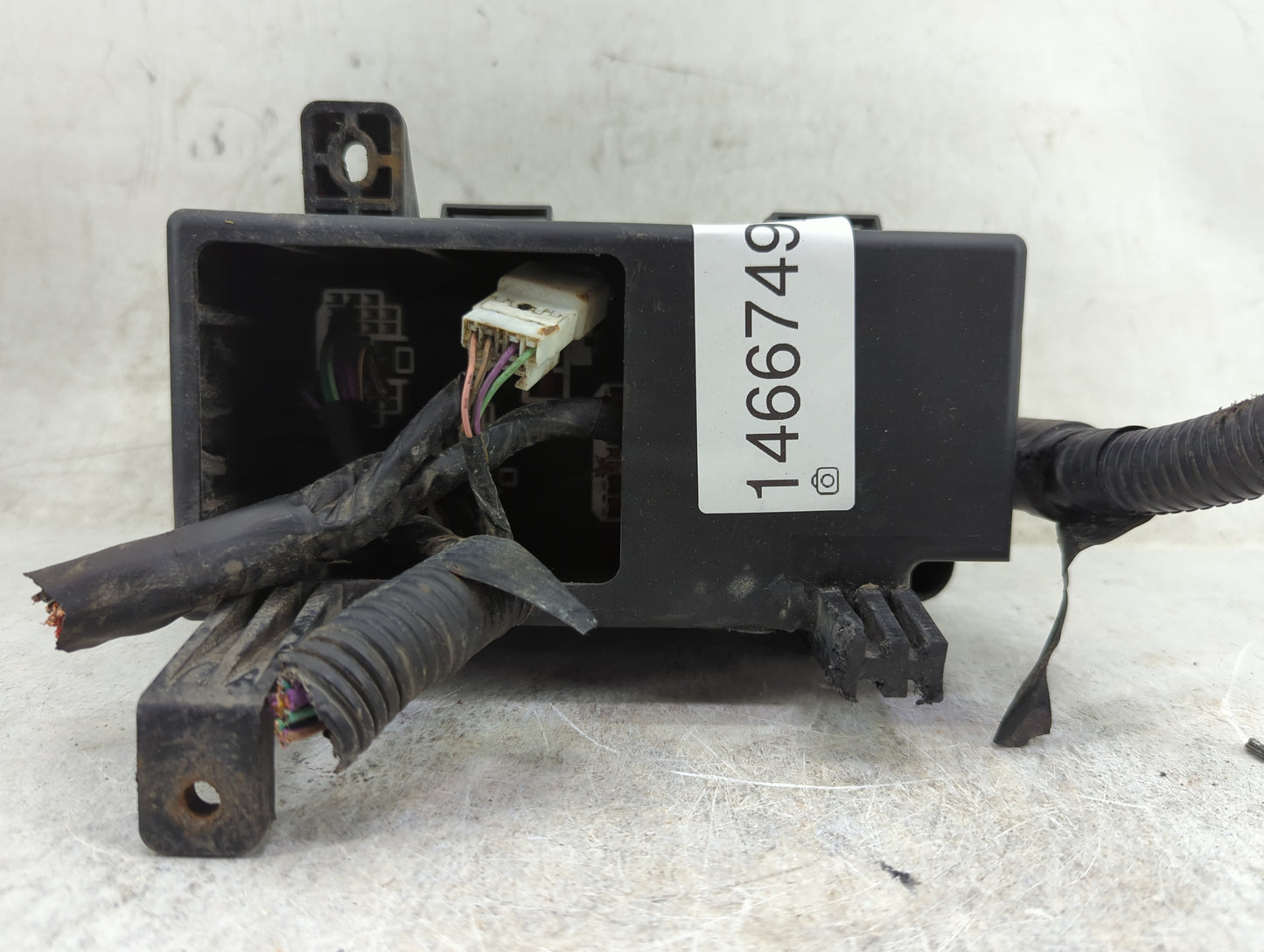 2004-2008 Suzuki Forenza Fusebox Fuse Box Panel Relay Module P/N:0185J200AN J200AN Fits Fits 2004 2005 2006 2007 2008 OEM Us