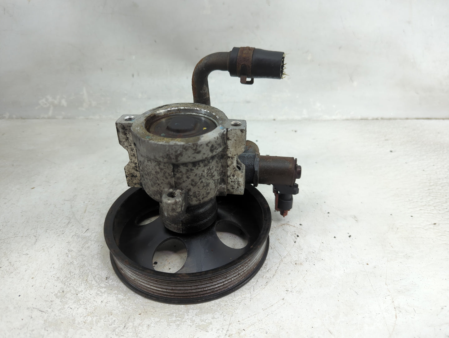 2004-2008 Suzuki Forenza Power Steering Column Pump Oem 1466954 - Oemusedautoparts1.com