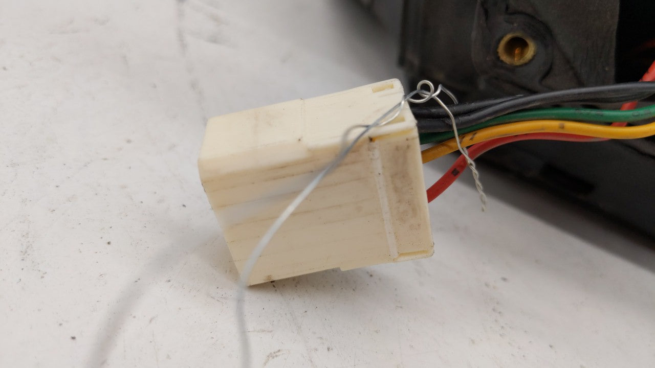 2004-2008 Suzuki Forenza Driver Side View Mirror - Left Door Mirror OEM Used - Oemusedautoparts1.com