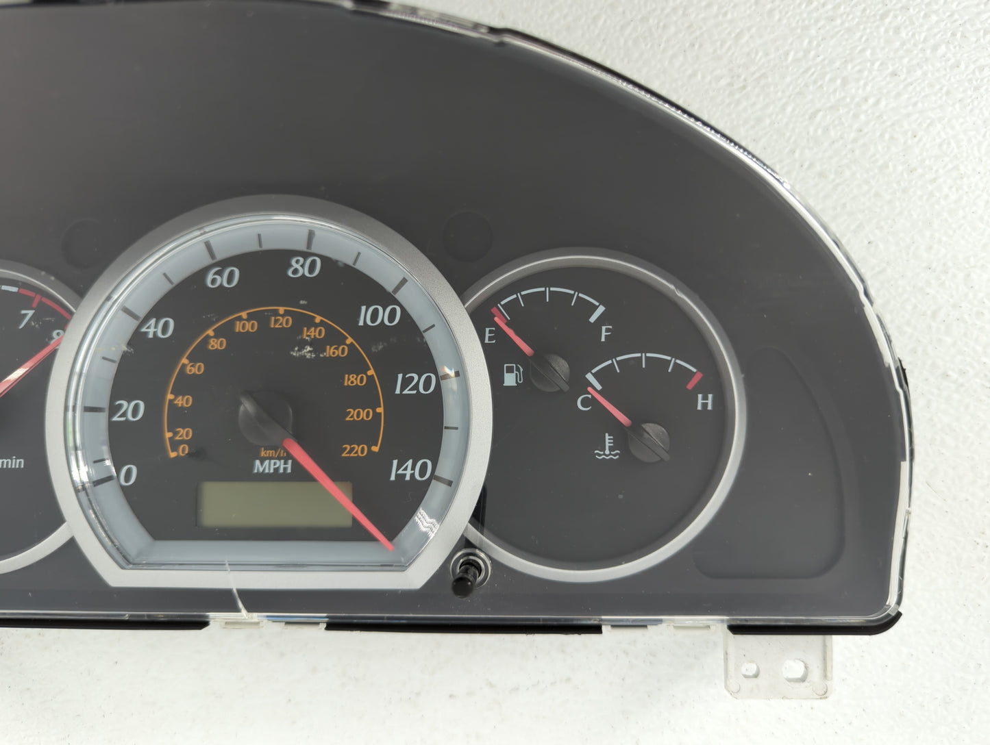 2004-2006 Suzuki Forenza Instrument Cluster Speedometer Gauges P/N:96430961 Fits Fits 2004 2005 2006 OEM Used Auto Parts - O