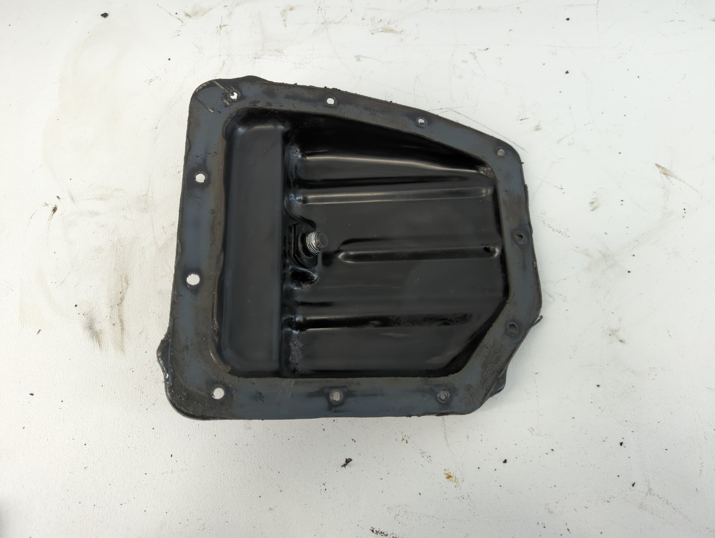 2004-2008 Suzuki Forenza Engine Oil Pan Fits Fits 2004 2005 2006 2007 2008 OEM Used Auto Parts - Oemusedautoparts1.com
