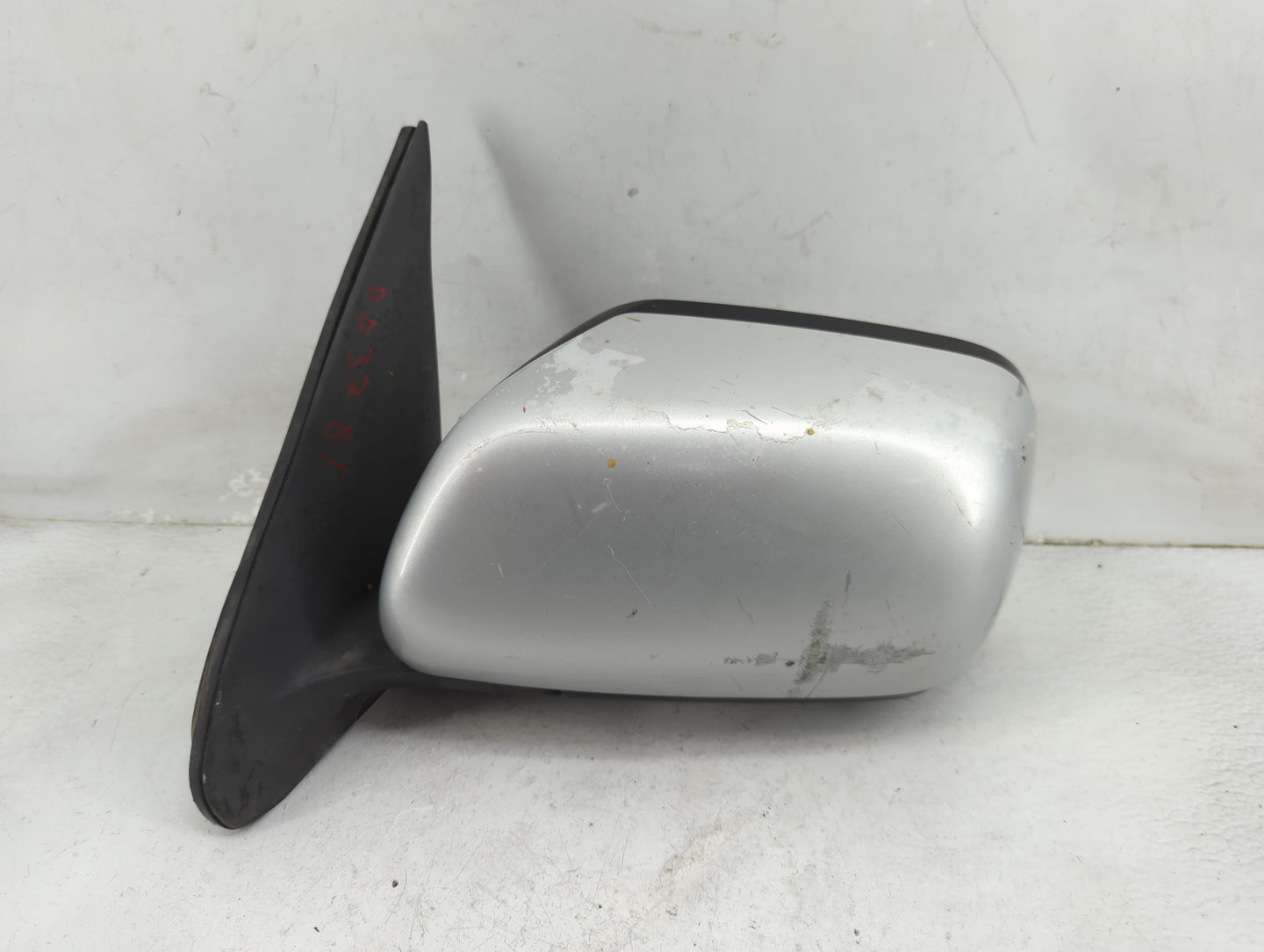 2006-2013 Suzuki Grand Vitara Driver Side View Mirror - Left Door Mirror OEM Used - Oemusedautoparts1.com