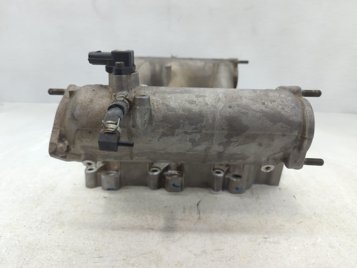 2006-2008 Suzuki Grand Vitara Air Intake Manifold P/N:E1T26571A Fits Fits 2006 2007 2008 OEM Used Auto Parts - Oemusedautopa