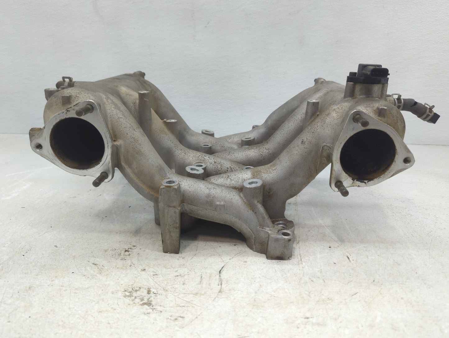 2006-2008 Suzuki Grand Vitara Air Intake Manifold P/N:E1T26571A Fits Fits 2006 2007 2008 OEM Used Auto Parts - Oemusedautopa
