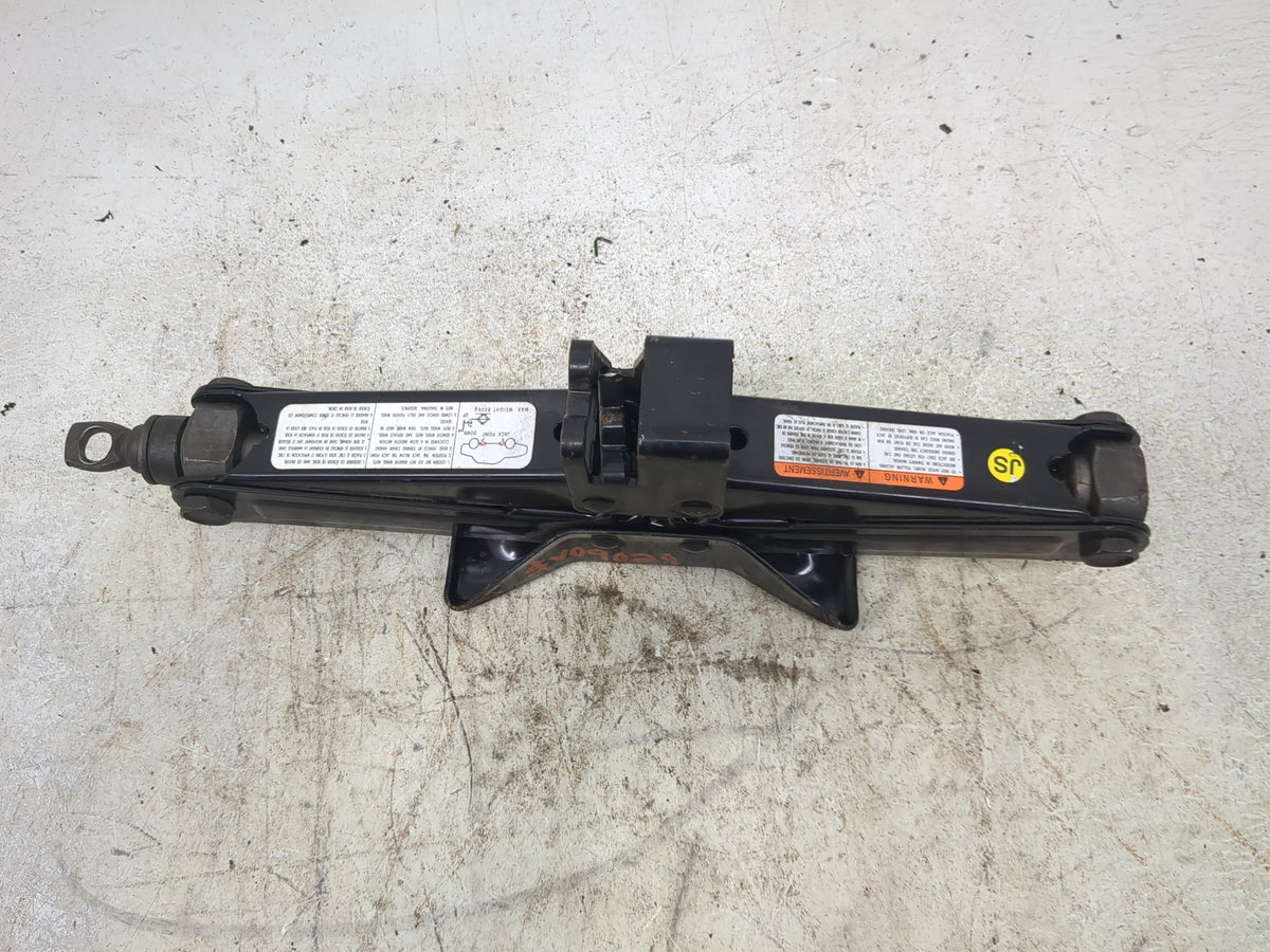 2006 Suzuki Reno Spare Scissor Car Jack - Oemusedautoparts1.com