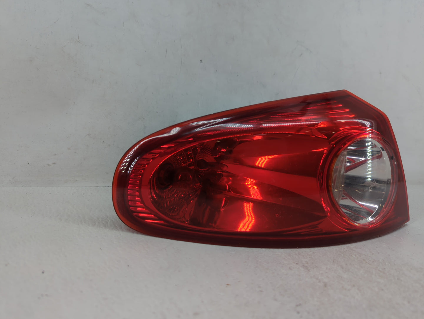 2005-2008 Suzuki Reno Tail Light Assembly Driver Left OEM Fits Fits 2005 2006 2007 2008 OEM Used Auto Parts - Oemusedautopar