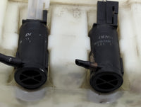 2006 Suzuki Xl-7 Windshield Washer Fluid Reservoir Bottle Oem - Oemusedautoparts1.com