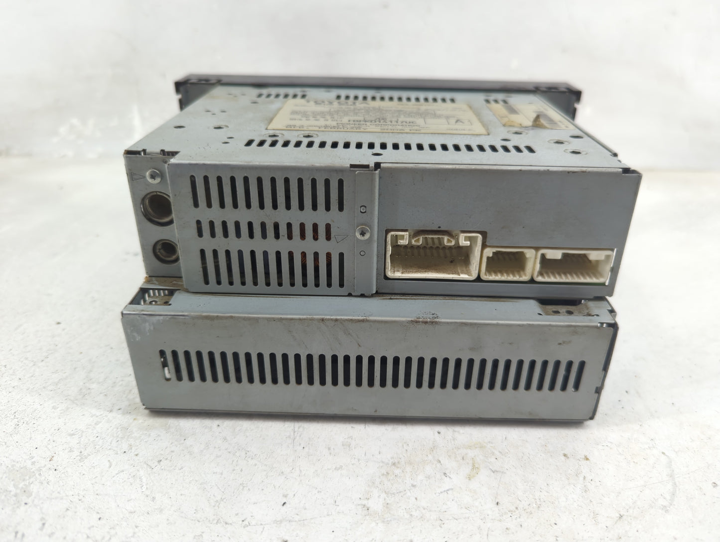 2006-2009 Toyota 4runner Radio AM FM Cd Player Receiver Replacement P/N:86120-35340 Fits Fits 2006 2007 2008 2009 OEM Used A