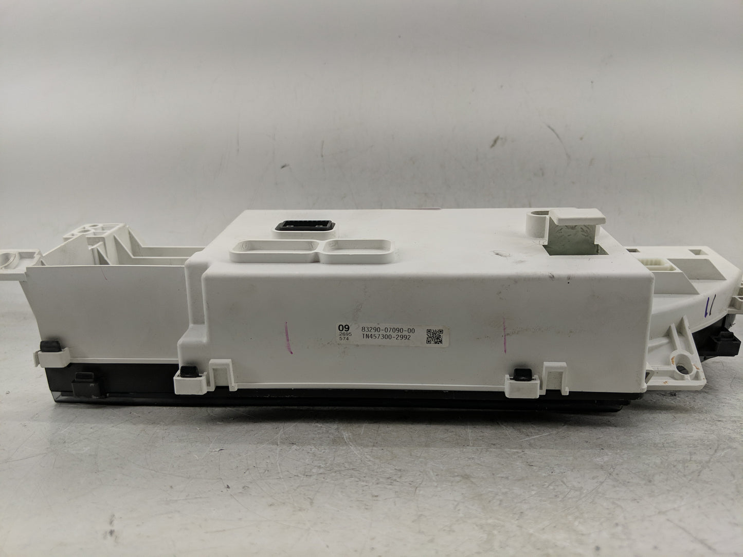 2006 Toyota Avalon Instrument Cluster Speedometer Gauges P/N:TN457300-2992 83290-07090-00 Fits OEM Used Auto Parts - Oemused