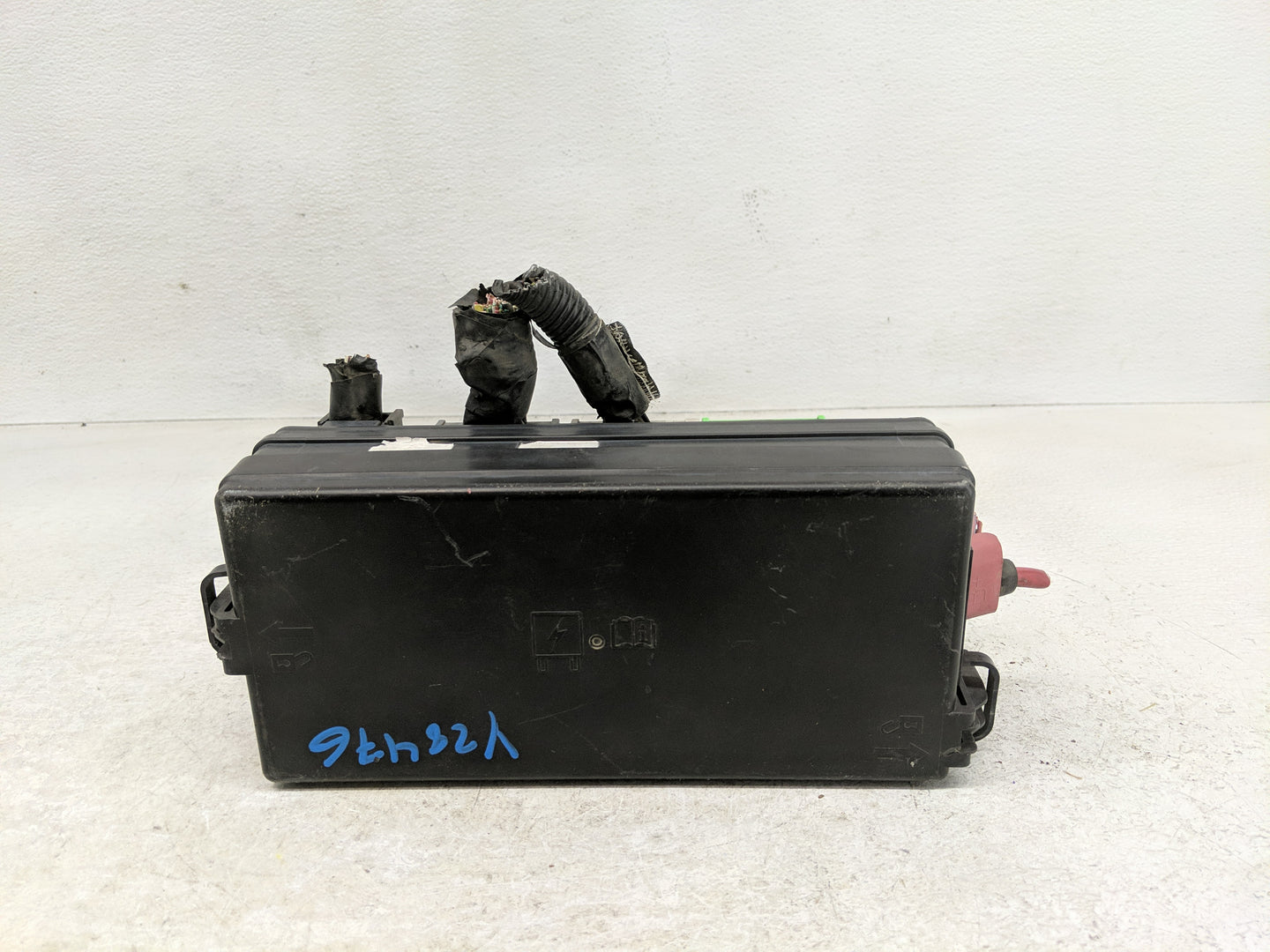 2005-2010 Toyota Avalon Fusebox Fuse Box Panel Relay Module P/N:8272007060 Fits Fits 2005 2006 2007 2008 2009 2010 OEM Used 