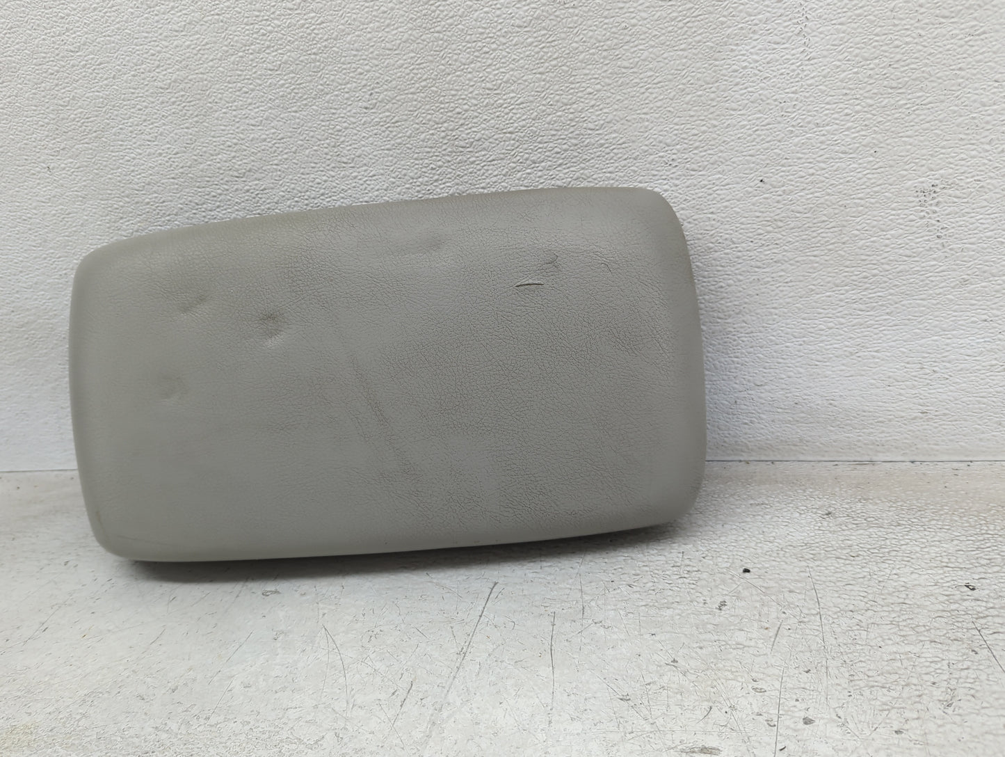 2006 Toyota Avalon Center Console Armrest Cover Lid Fits OEM Used Auto Parts - Oemusedautoparts1.com
