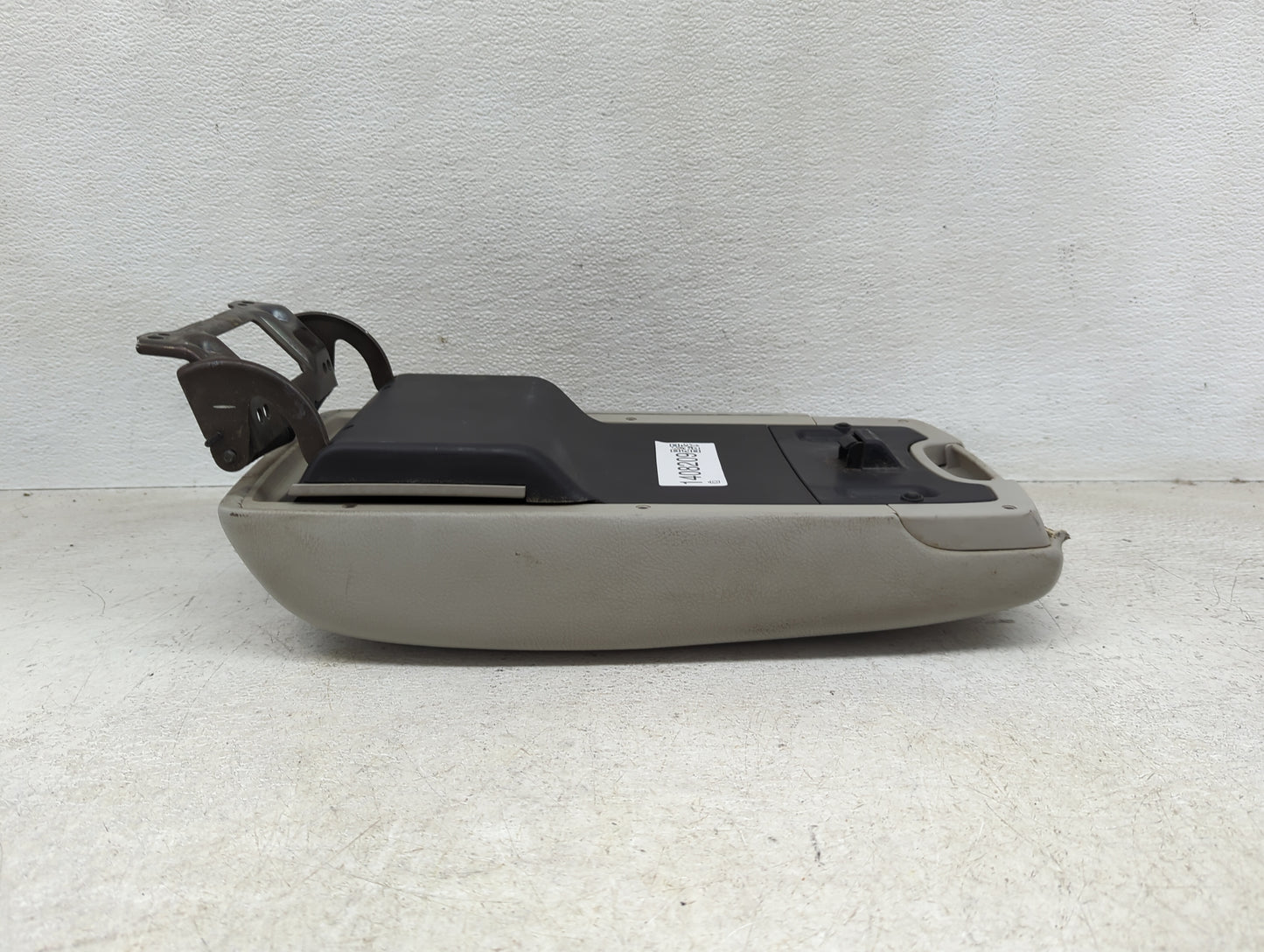 2006 Toyota Avalon Center Console Armrest Cover Lid Fits OEM Used Auto Parts - Oemusedautoparts1.com