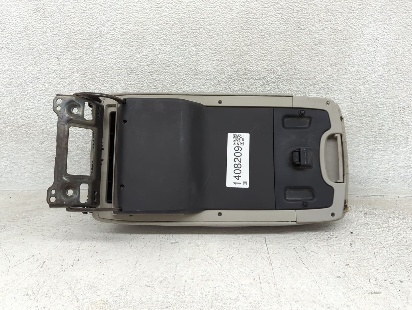 2006 Toyota Avalon Center Console Armrest Cover Lid Fits OEM Used Auto Parts - Oemusedautoparts1.com