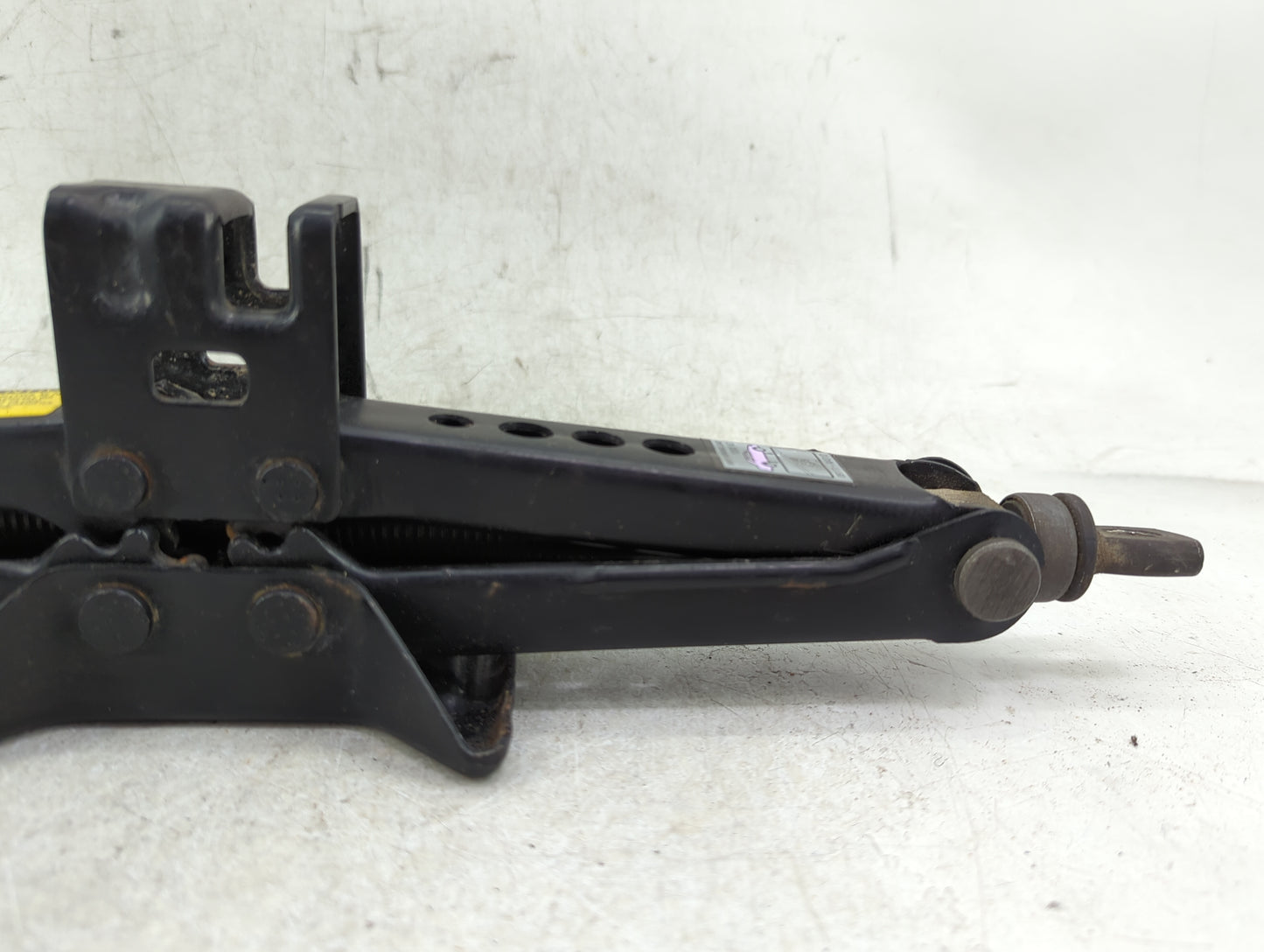 2006 Toyota Avalon Spare Scissor Car Jack - Oemusedautoparts1.com