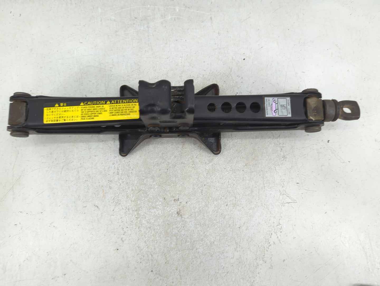 2006 Toyota Avalon Spare Scissor Car Jack - Oemusedautoparts1.com