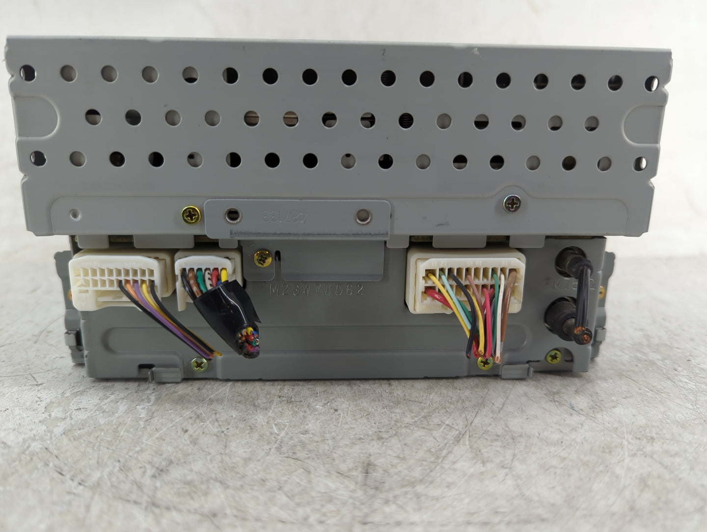 2006 Toyota Avalon Radio AM FM Cd Player Receiver Replacement P/N:86120-AC150 Fits OEM Used Auto Parts - Oemusedautoparts1.c
