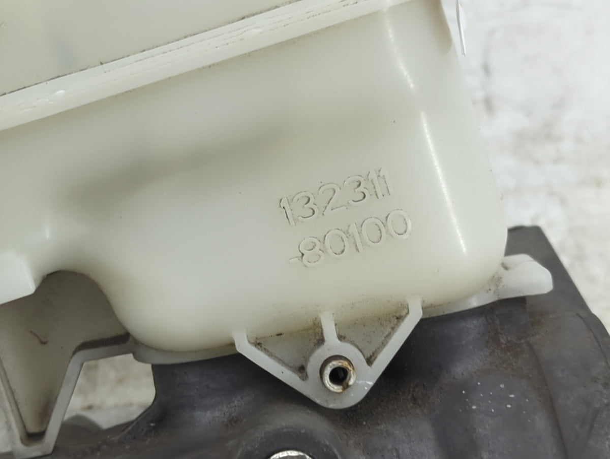 2005-2007 Toyota Avalon Brake Master Cylinder 1451351 - Oemusedautoparts1.com
