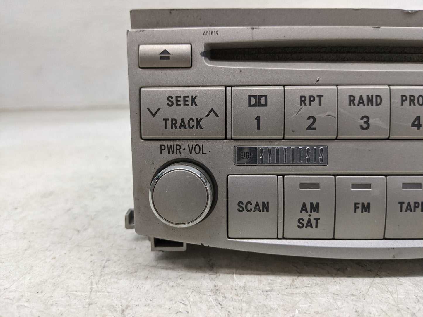 2005-2007 Toyota Avalon Radio AM FM Cd Player Receiver Replacement P/N:A51819 Fits Fits 2005 2006 2007 OEM Used Auto Parts -