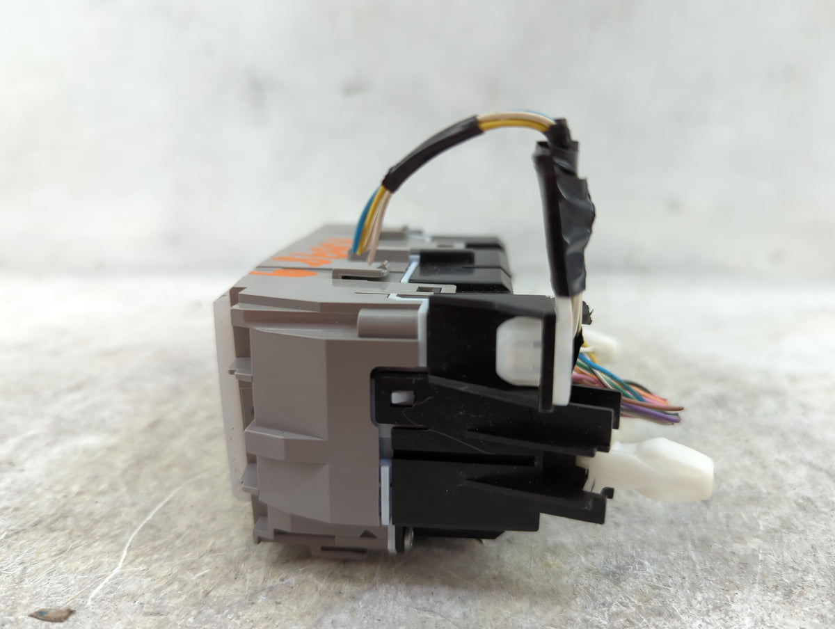 2005-2010 Toyota Avalon Climate Control Module Temperature AC/Heater Replacement P/N:55900-07160 MX146570-4020 Fits OEM Used