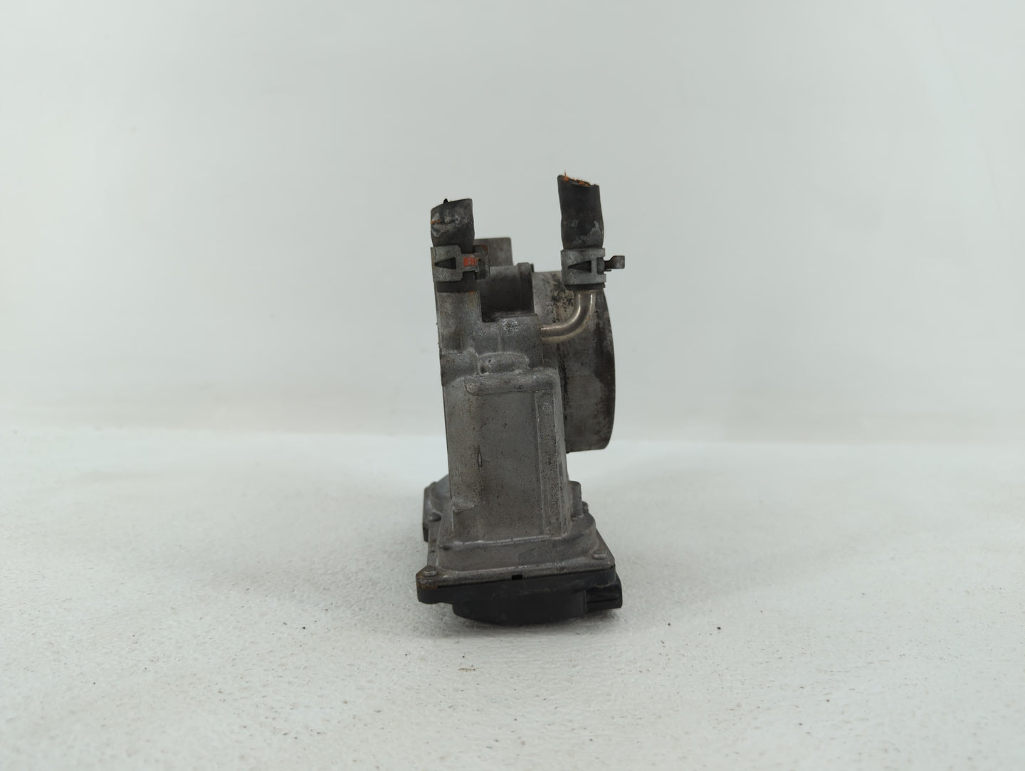 2005-2018 Toyota Avalon Throttle Body P/N:22030-0P050 22030-31030 Fits OEM Used Auto Parts - Oemusedautoparts1.com